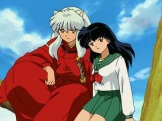 Inuyasha y Ahome abrazados en la última emisión del anime.