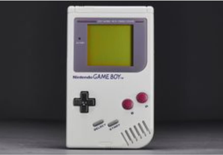 La famosa Game Boy que al Gringo tanto el gusta.