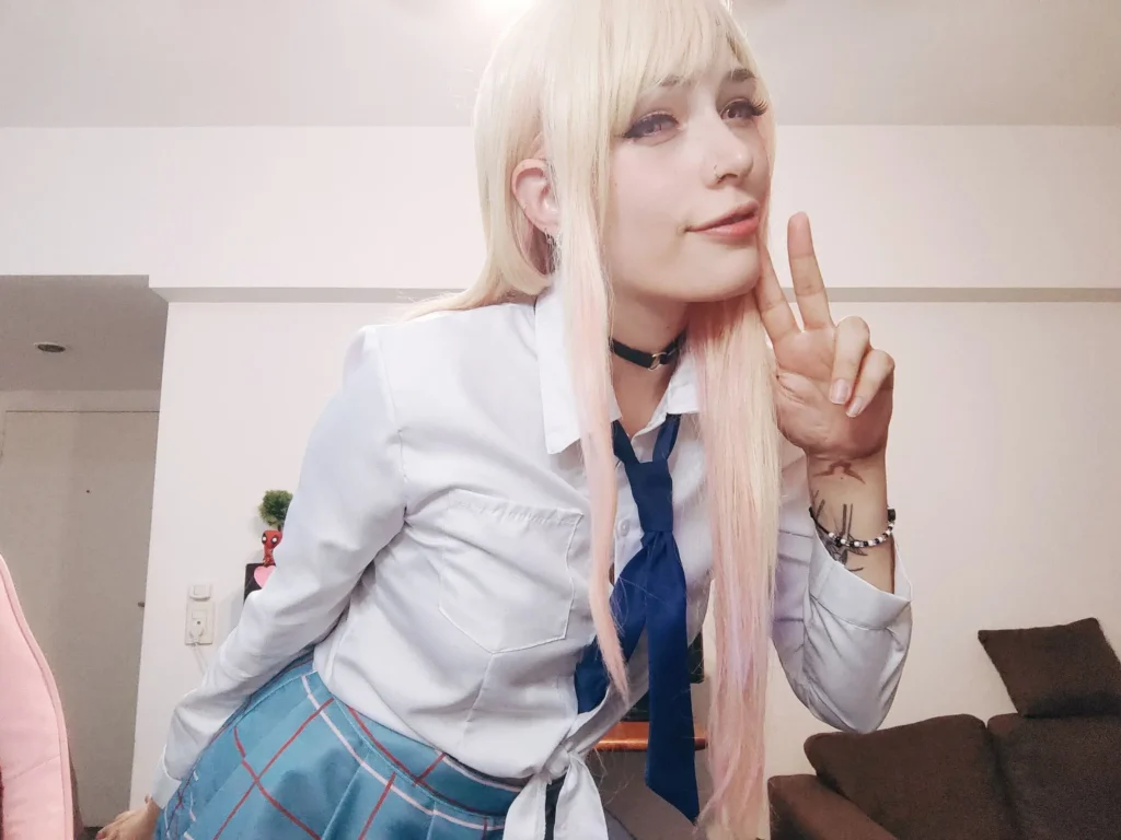 Amai-Bren-Cosplay Amai Bren como Marin Kitagawa.