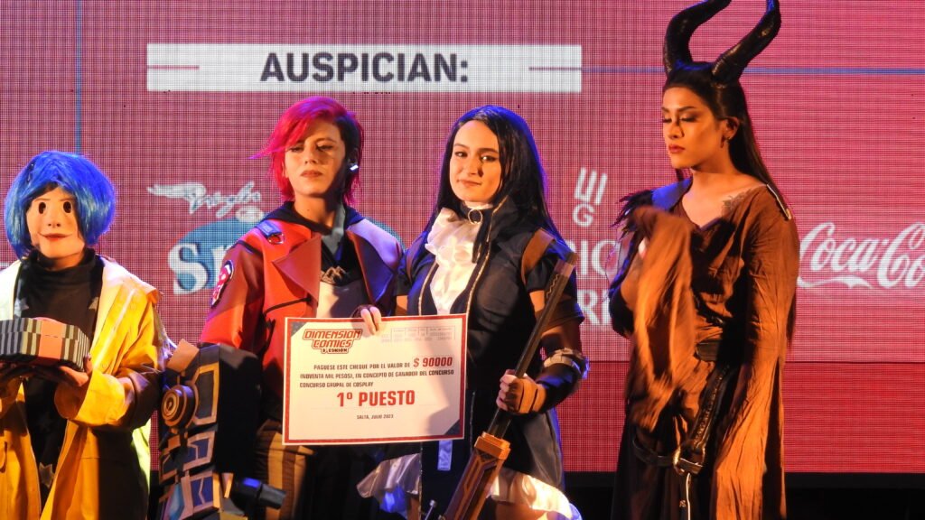 primer lugar en cosplay grupal dimension comics 