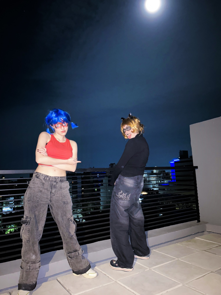 Male y Vicky, conductoras de Dosis de Mierda.