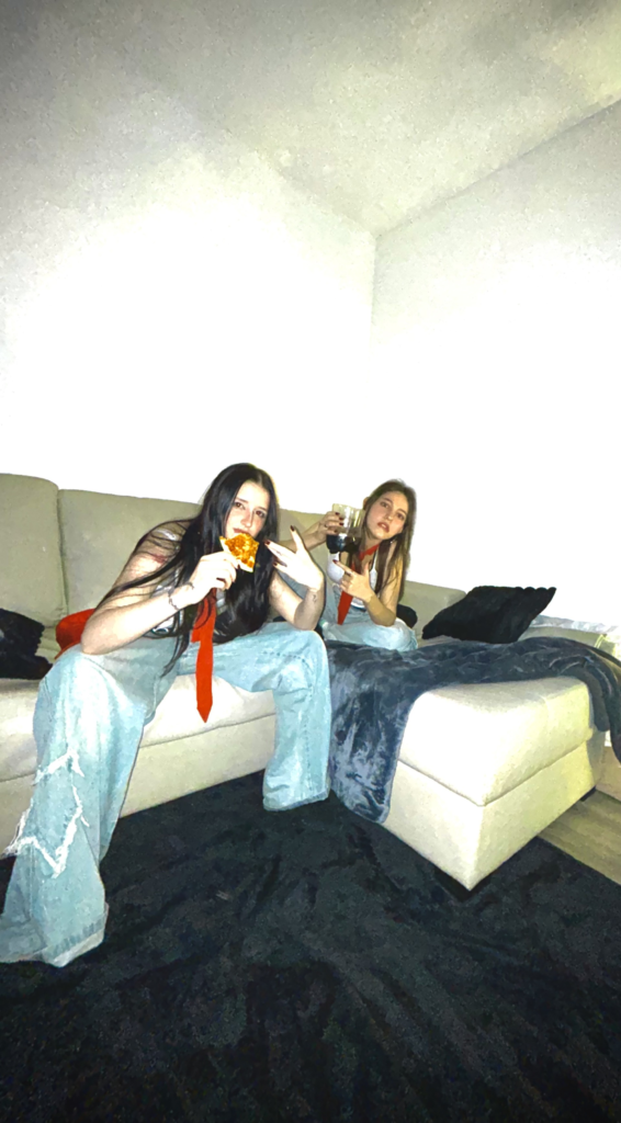 Male y Vicky, conductoras de Dosis de Mierda.